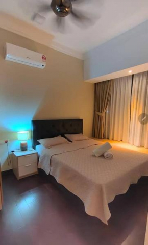 Aryu Palace Homestay